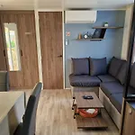 مكان تخييم Mobilehome Familial Gastes